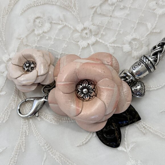 Brighton Leather Flowers Hearts Chain Belt Size Silver Tone Adjustable M 31"-35" - Picture 3 of 5